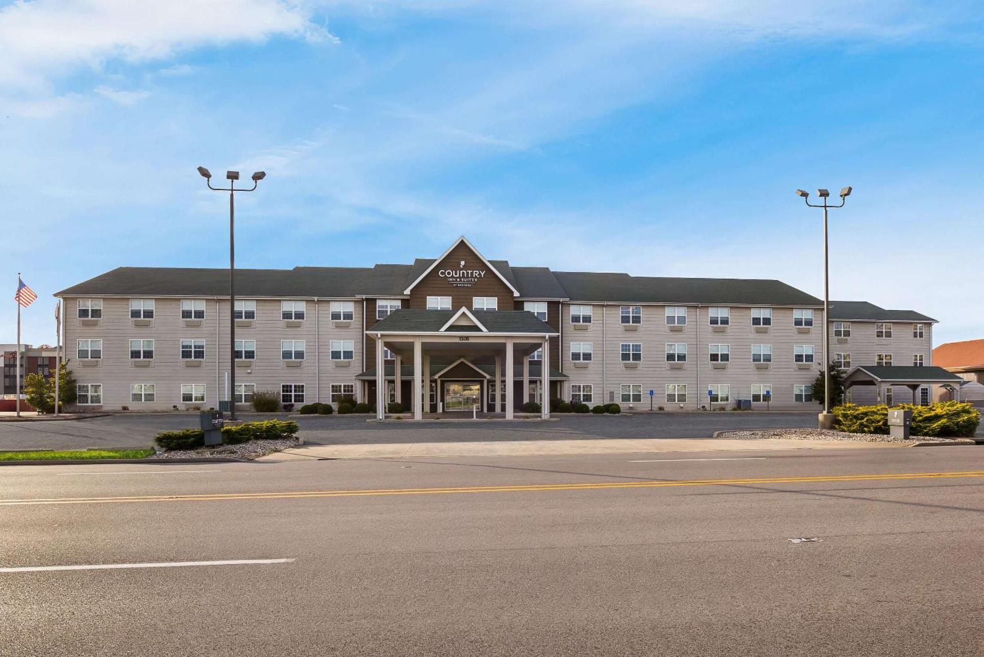 Country & By Radisson, Marion, Il Hotel