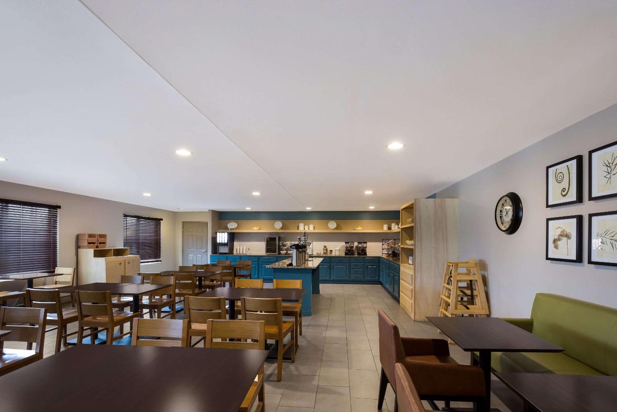 Country & By Radisson, Marion, Il Hotel 3*
